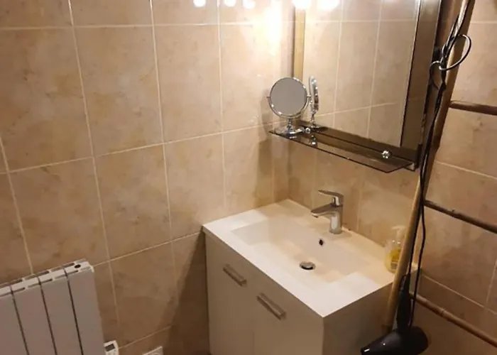 Charmante Maison De Plain Pied Renovee Et Climatisee En Lisiere De Foret 펜션 생장드몽