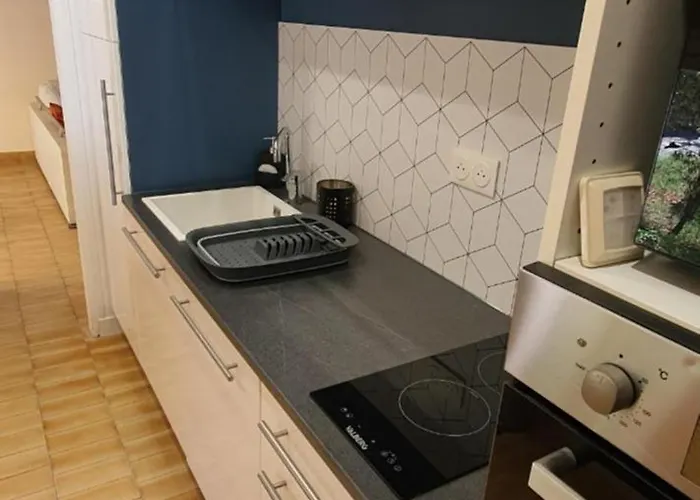 Charmante Maison De Plain Pied Renovee Et Climatisee En Lisiere De Foret 펜션 *